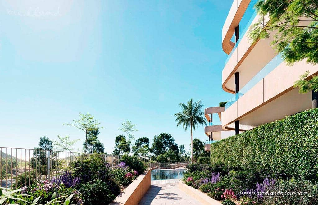 3 sovrum Lägenhet till salu i Estepona med pool garage - 473 000 € (Ref: 9112470)