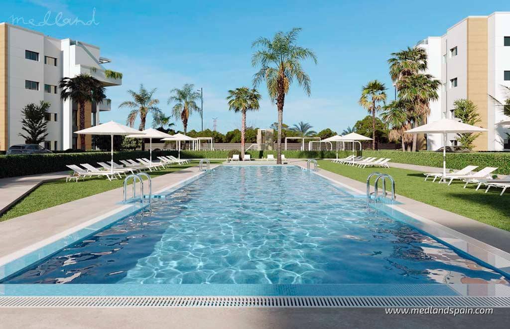 2 soveværelse Lejlighed til salg i Los Alcazares med swimmingpool garage - € 319.900 (Ref: 9118860)