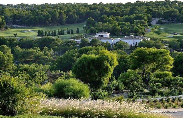 3 quarto Moradia para venda em Las Colinas Golf, Orihuela com piscina garagem - 875 000 € (Ref: 9126860)