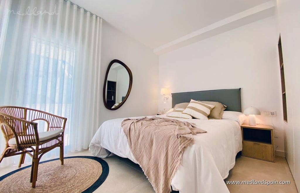 2 bedroom Apartment for sale in Pilar de la Horadada with pool - € 319,900 (Ref: 9136331)