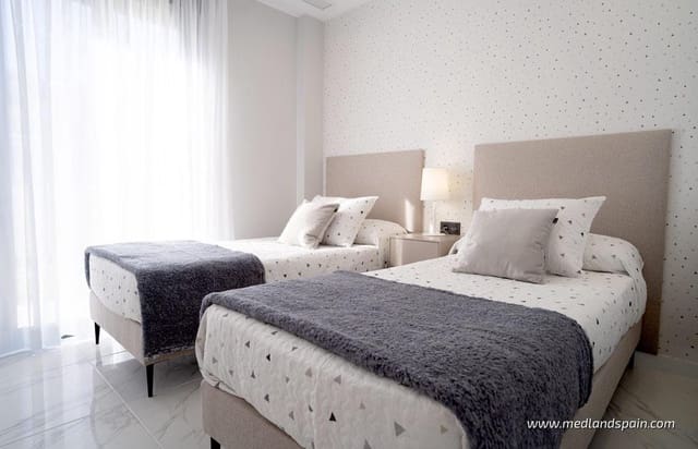 2 sypialnia Apartament na sprzedaż w Pilar de la Horadada z basenem garażem - 355 000 € (Ref: 9142329)