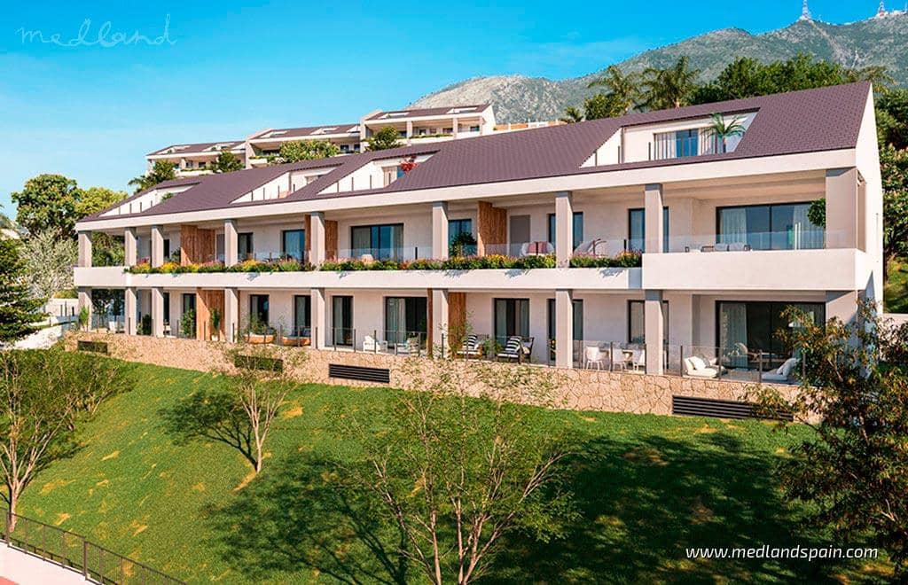 2 bedroom Apartment for sale in Benalmadena with pool garage - € 598,000 (Ref: 9147324)