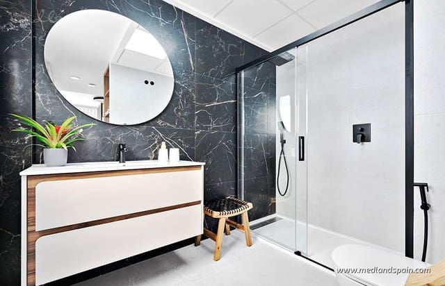 3 quarto Moradia para venda em San Miguel de Salinas com piscina garagem - 649 000 € (Ref: 9149148)