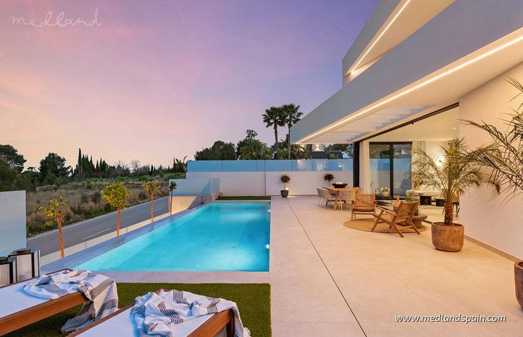 4 sovrum Villa till salu i Polop med pool garage - 725 000 € (Ref: 9154252)