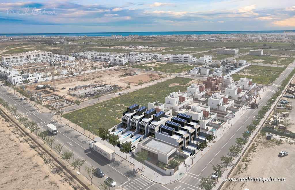 3 makuuhuone Omakotitalo myytävänä paikassa Pilar de la Horadada mukana uima-altaan 
autotalli - 385 000 € (Ref: 9161163)