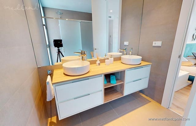 2 soverom Leilighet til salgs i Elche / Elx med svømmebasseng garasje - € 395 000 (Ref: 9163943)