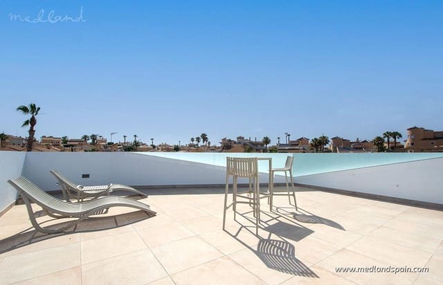 3 bedroom Villa for sale in Los Altos with pool garage - € 509,000 (Ref: 9165909)
