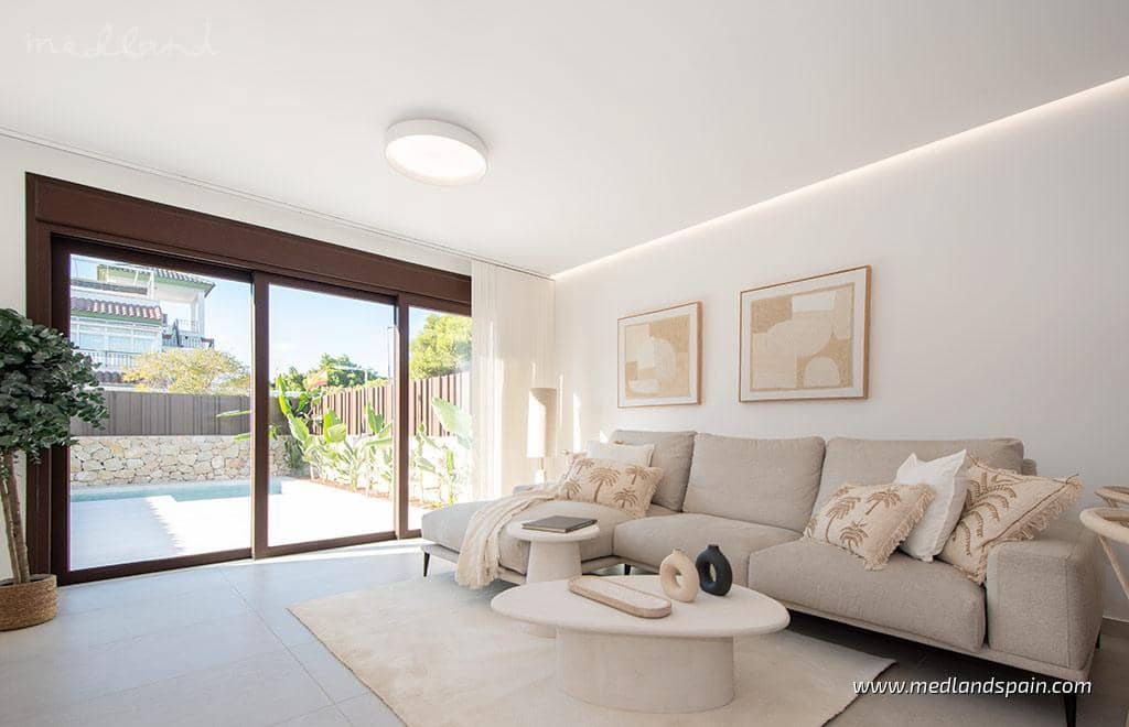 3 soveværelse Villa til salg i Pilar de la Horadada med swimmingpool garage - € 499.000 (Ref: 9185615)