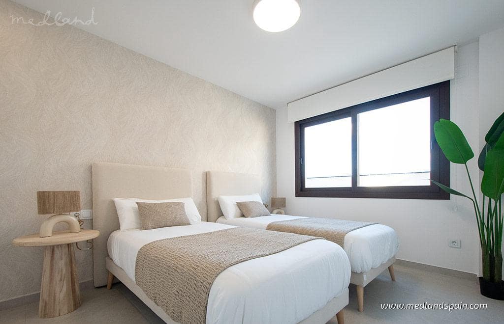 3 soveværelse Villa til salg i Pilar de la Horadada med swimmingpool garage - € 499.000 (Ref: 9185615)