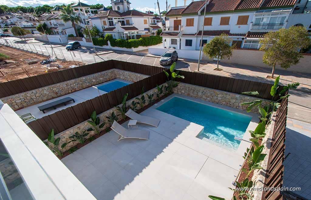 3 soveværelse Villa til salg i Pilar de la Horadada med swimmingpool garage - € 499.000 (Ref: 9185615)