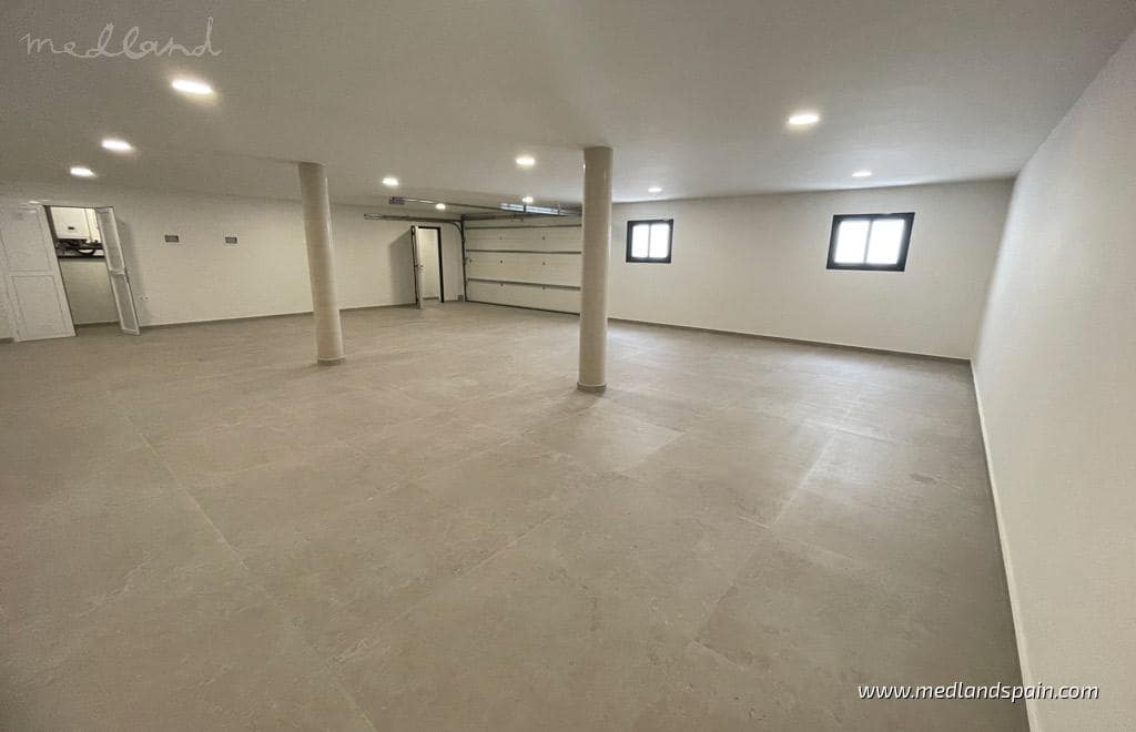 3 bedroom Villa for sale in Ciudad Quesada with pool garage - € 799,900 (Ref: 9185616)