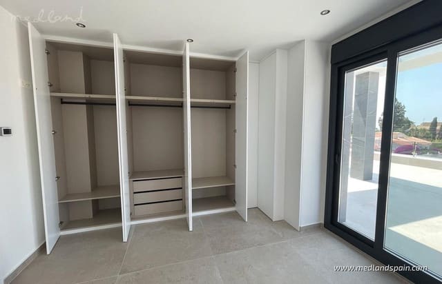 3 soveværelse Villa til salg i Ciudad Quesada, Rojales med swimmingpool garage - € 799.900 (Ref: 9185616)