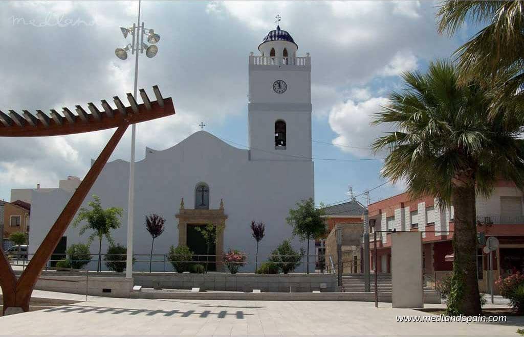 Chalet de 3 habitaciones en Benijófar en venta con piscina garaje - 566.000 € (Ref: 9188603)