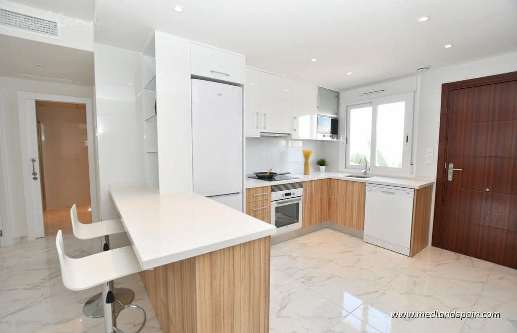 3 soveværelse Lejlighed til salg i San Miguel de Salinas med swimmingpool garage - € 251.600 (Ref: 9192514)