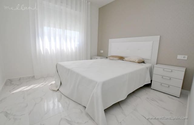 3 soveværelse Lejlighed til salg i San Miguel de Salinas med swimmingpool garage - € 251.600 (Ref: 9192514)