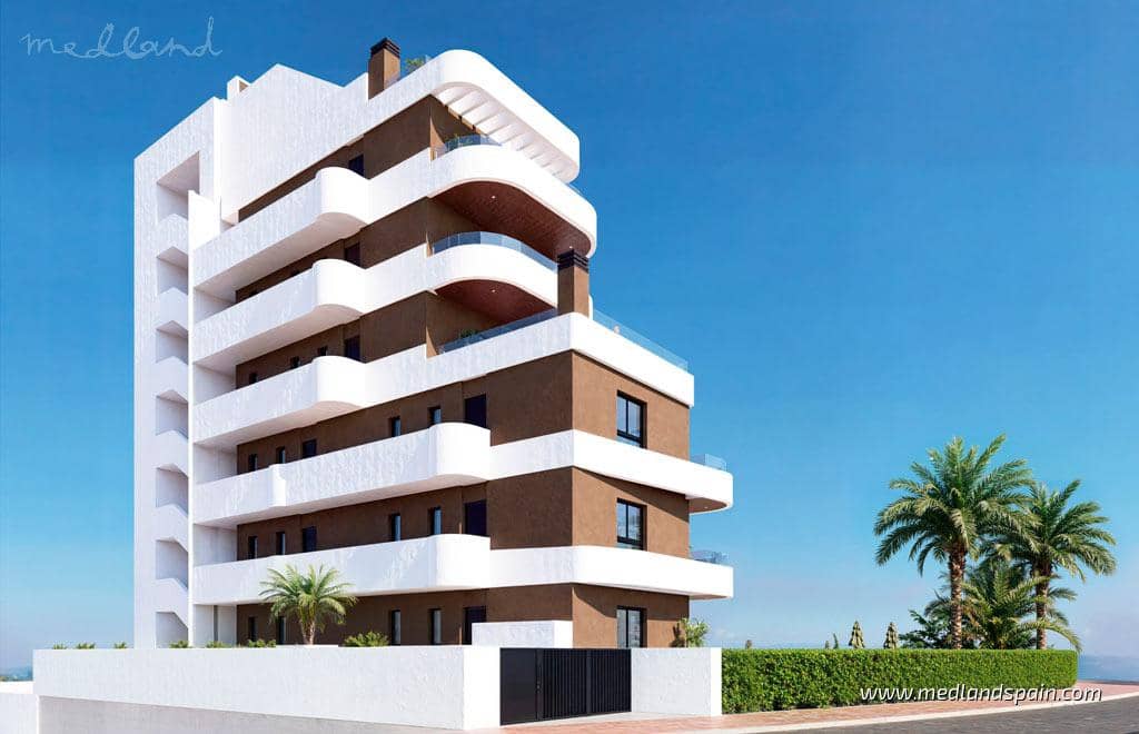 3 quarto Apartamento para venda em Guardamar del Segura com piscina garagem - 345 000 € (Ref: 9193674)