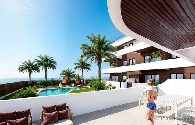 Apartamento de 2 habitaciones en Guardamar del Segura en venta con piscina garaje - 305.000 € (Ref: 9193677)