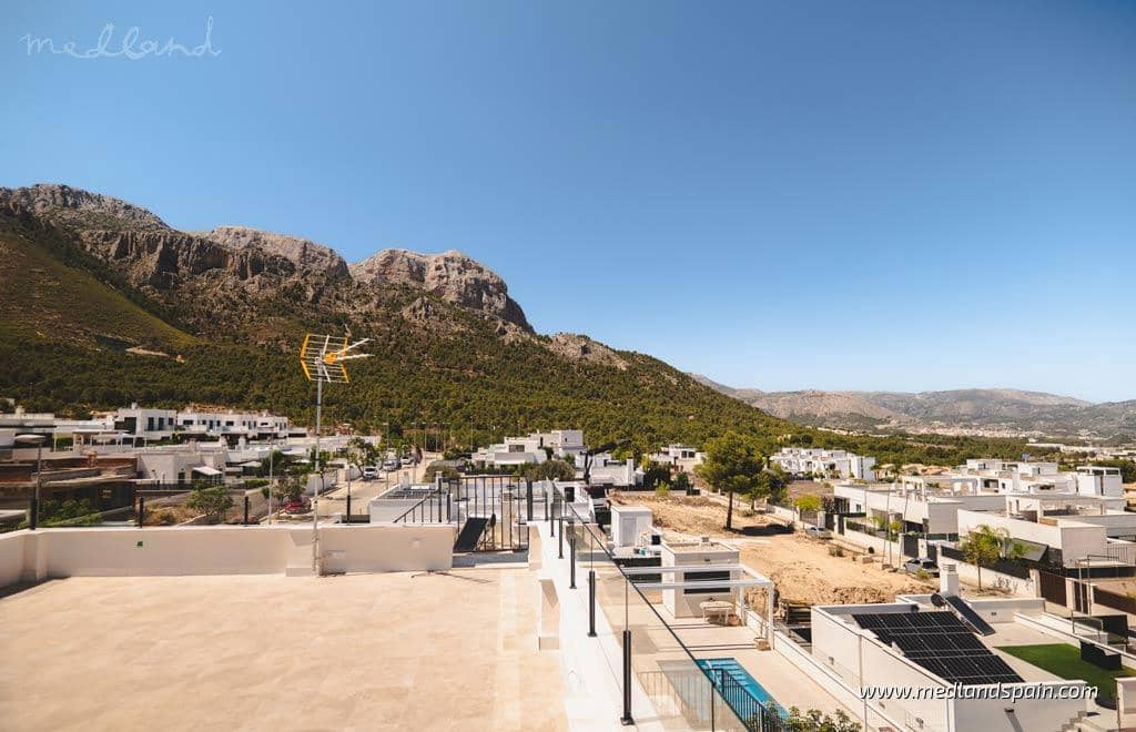 3 Zimmer Villa zu verkaufen in Polop mit Pool Garage - 720.000 € (Ref: 9200643)