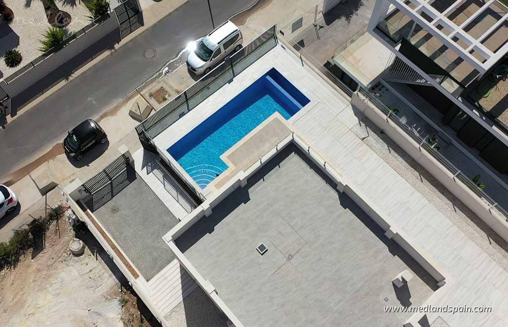 3 makuuhuone Huvila myytävänä paikassa Polop mukana uima-altaan 
autotalli - 500 000 € (Ref: 9200644)