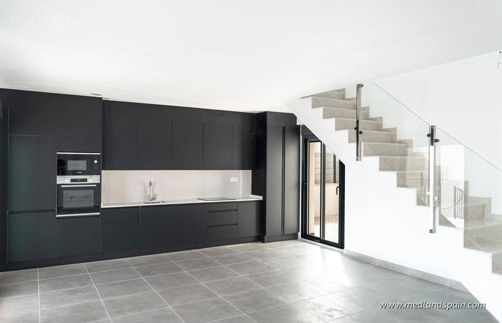 3 bedroom Villa for sale in Polop with pool garage - € 620,000 (Ref: 9200645)