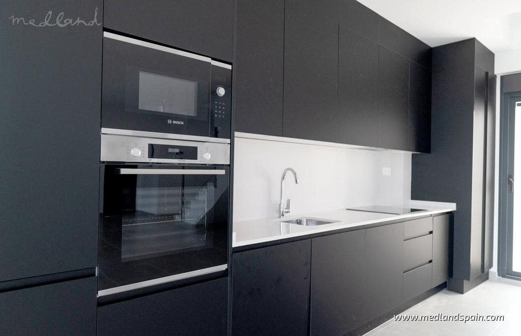 3 bedroom Villa for sale in Polop with pool garage - € 620,000 (Ref: 9200645)