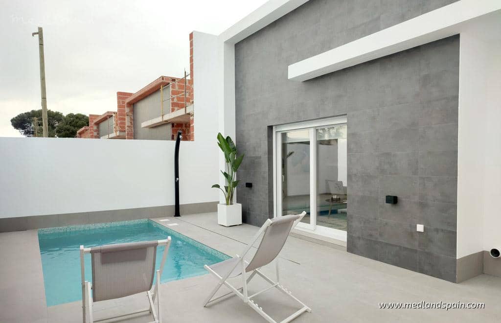 Chalet de 3 habitaciones en Balsicas en venta con piscina garaje - 330.000 € (Ref: 9206627)