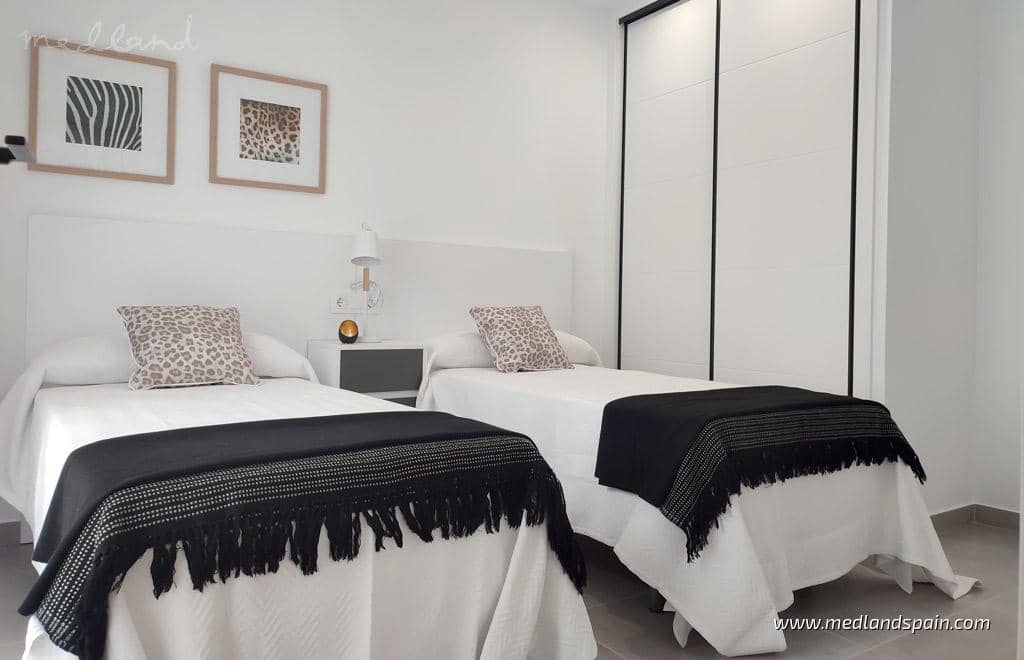 Chalet de 3 habitaciones en Balsicas en venta con piscina garaje - 330.000 € (Ref: 9206627)