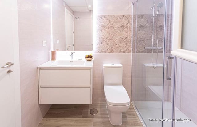 2 soveværelse Byhus til salg i La Manga del Mar Menor med swimmingpool - € 260.560 (Ref: 9208444)