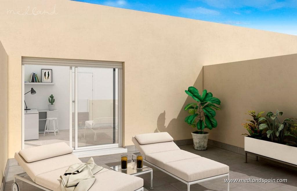 2 soveværelse Byhus til salg i La Manga del Mar Menor med swimmingpool - € 260.560 (Ref: 9208444)