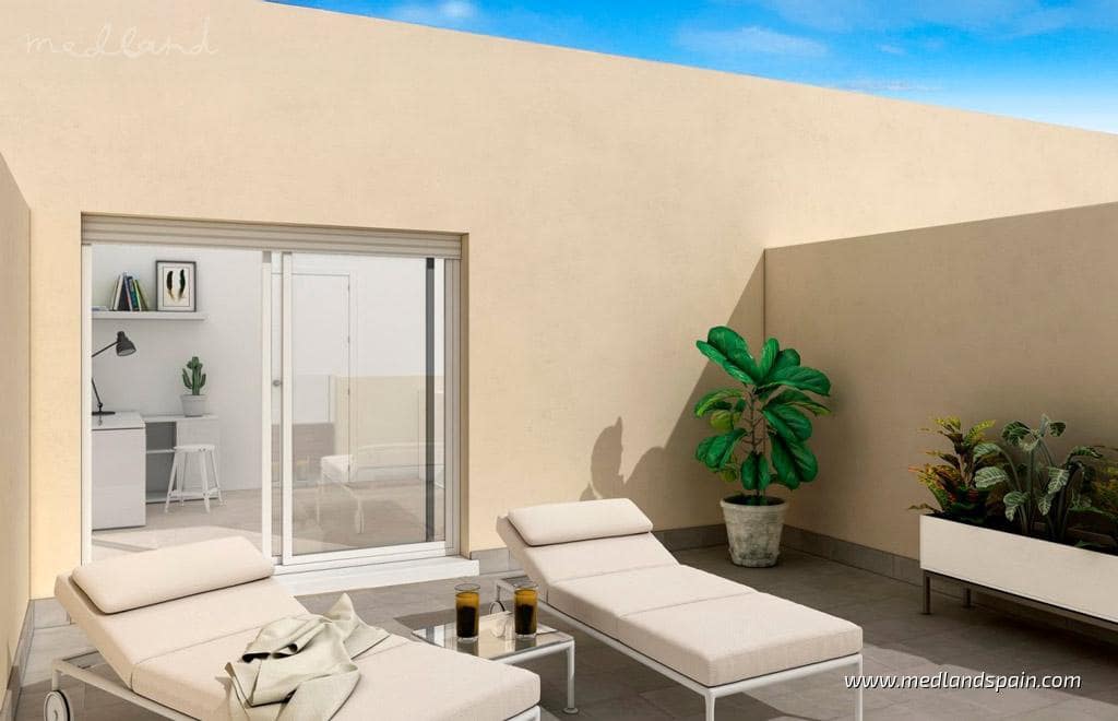 2 slaapkamer Huis te koop in La Manga del Mar Menor met zwembad - € 350.000 (Ref: 9208444)