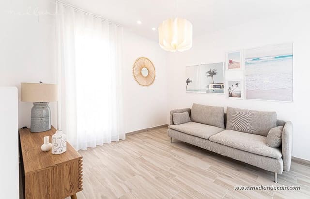 2 makuuhuone Omakotitalo myytävänä paikassa La Manga del Mar Menor mukana uima-altaan - 260 560 € (Ref: 9208444)