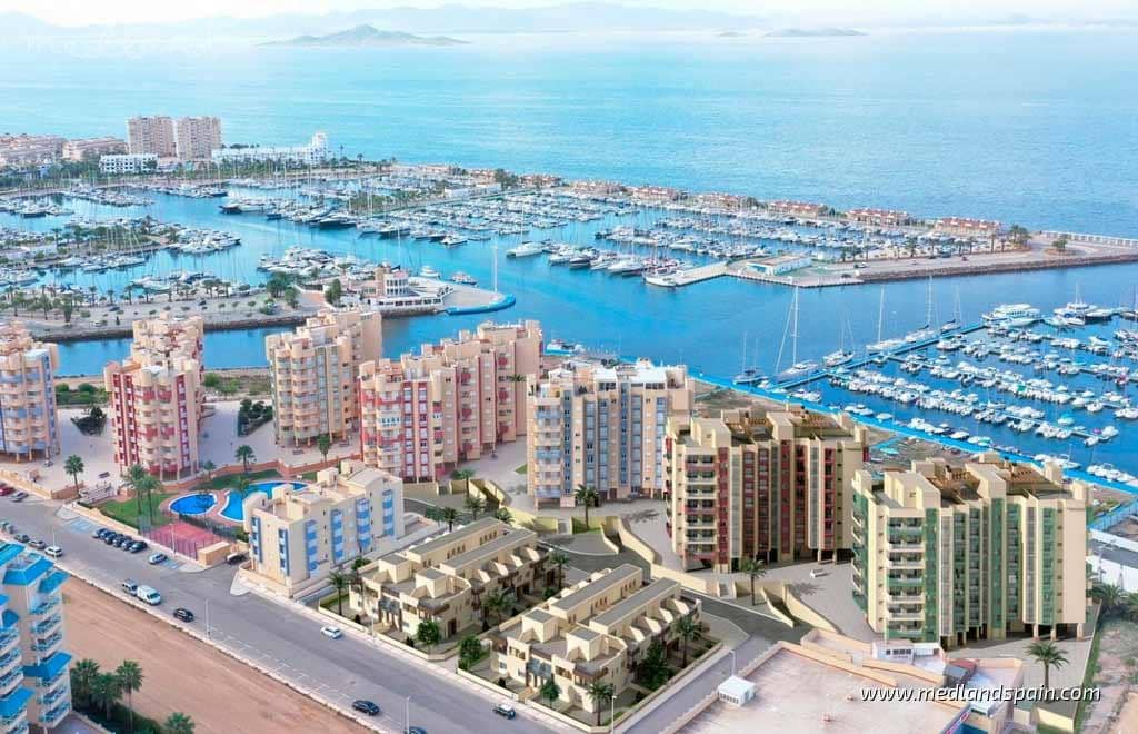 2 slaapkamer Huis te koop in La Manga del Mar Menor met zwembad - € 350.000 (Ref: 9208444)