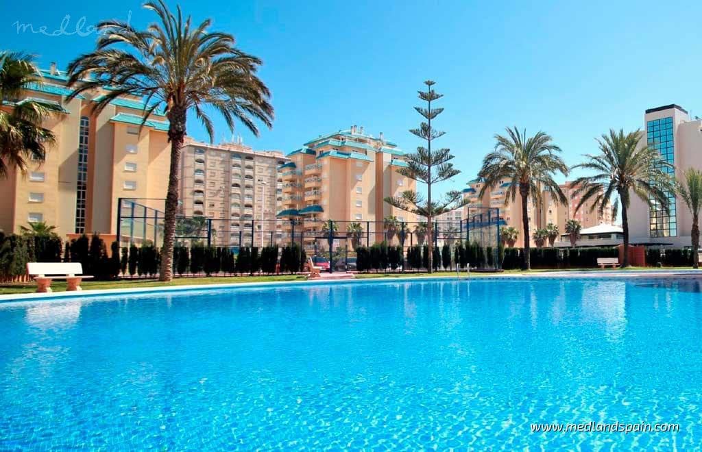 2 slaapkamer Huis te koop in La Manga del Mar Menor met zwembad - € 350.000 (Ref: 9208444)