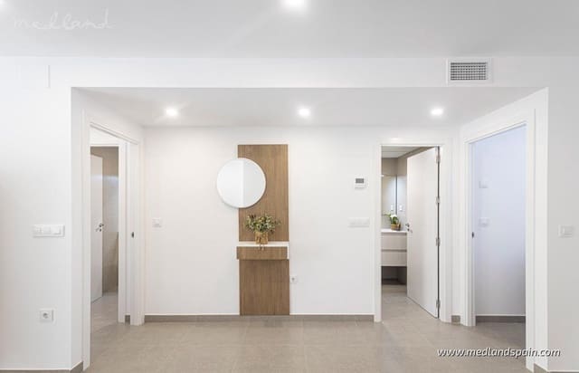 2 soveværelse Lejlighed til salg i La Manga del Mar Menor med swimmingpool - € 213.259 (Ref: 9215224)