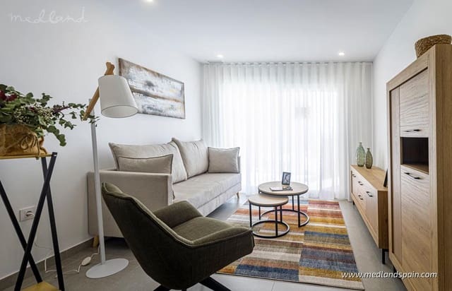 2 soveværelse Lejlighed til salg i La Manga del Mar Menor med swimmingpool - € 213.259 (Ref: 9215224)