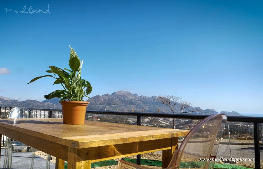 3 makuuhuone Huvila myytävänä paikassa Polop mukana uima-altaan 
autotalli - 485 280 € (Ref: 9220136)