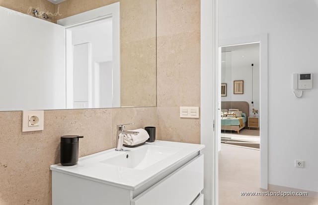 2 makuuhuone Huoneisto myytävänä paikassa Las Lomas de Rame - Bahía Bella, Los Alcázares mukana uima-altaan 
autotalli - 279 000 € (Ref: 9228717)