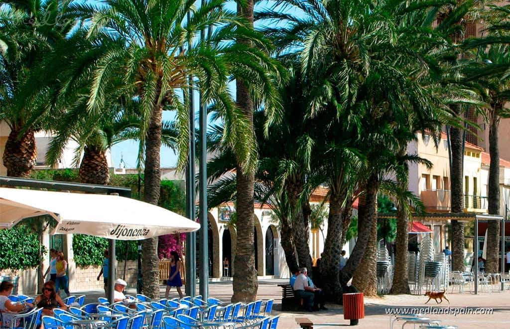 Chalet de 3 habitaciones en Santiago de la Ribera en venta con piscina garaje - 400.000 € (Ref: 9232741)