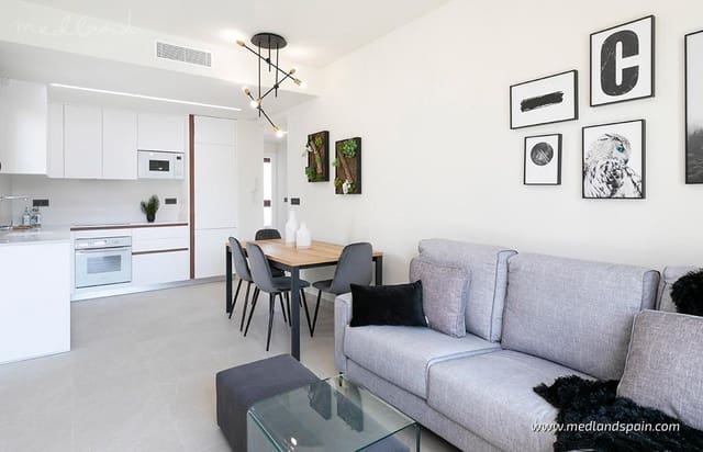 3 makuuhuone Huoneisto myytävänä paikassa Los Balcones mukana uima-altaan 
autotalli - 325 000 € (Ref: 9236577)