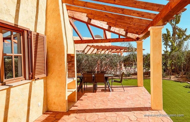 4 slaapkamer Villa te koop in Palomares, Cuevas del Almanzora met zwembad garage - € 406.850 (Ref: 9243174)