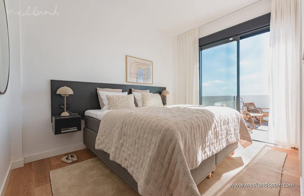 4 sypialnia Willa na sprzedaż w Marbella z basenem garażem - 1 675 000 € (Ref: 9243177)