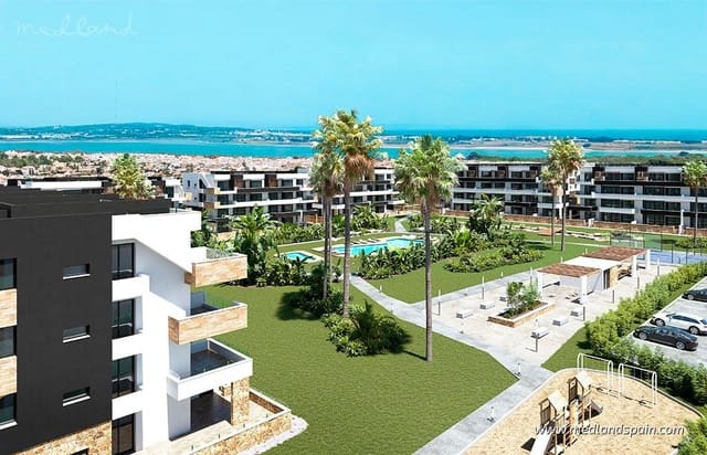 2 bedroom Apartment for sale in Torrevieja with pool garage - € 349,000 (Ref: 9257062)