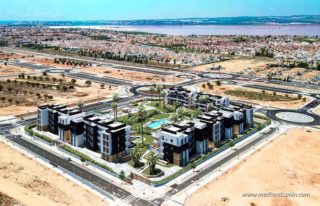 2 bedroom Apartment for sale in Torrevieja with pool garage - € 349,000 (Ref: 9257062)