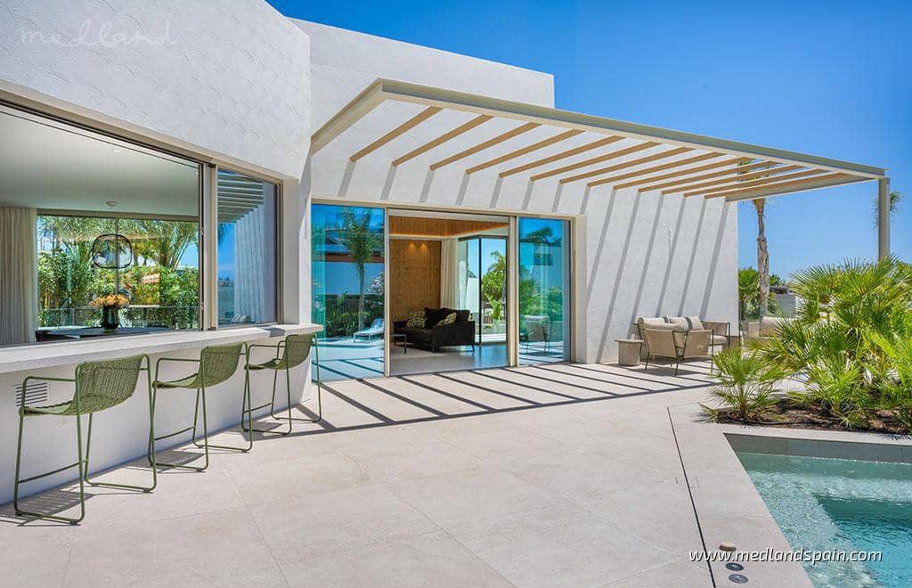 3 bedroom Villa for sale in Dehesa de Campoamor with pool garage - € 2,450,000 (Ref: 9285654)