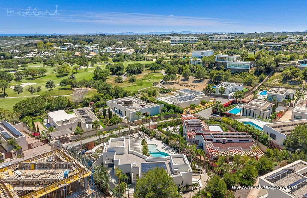 3 bedroom Villa for sale in Dehesa de Campoamor with pool garage - € 2,450,000 (Ref: 9285654)