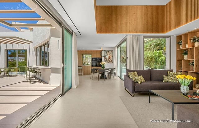 3 quarto Moradia para venda em Las Colinas Golf, Orihuela com piscina garagem - 2 450 000 € (Ref: 9285654)