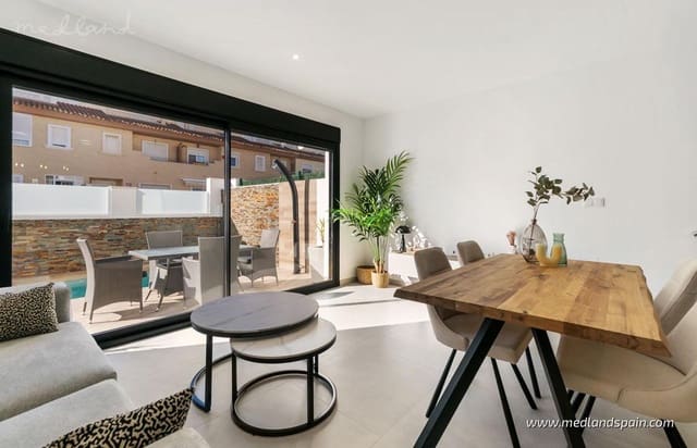 3 makuuhuone Huvila myytävänä paikassa Lo Pagan, San Pedro del Pinatar mukana uima-altaan 
autotalli - 380 000 € (Ref: 9296776)