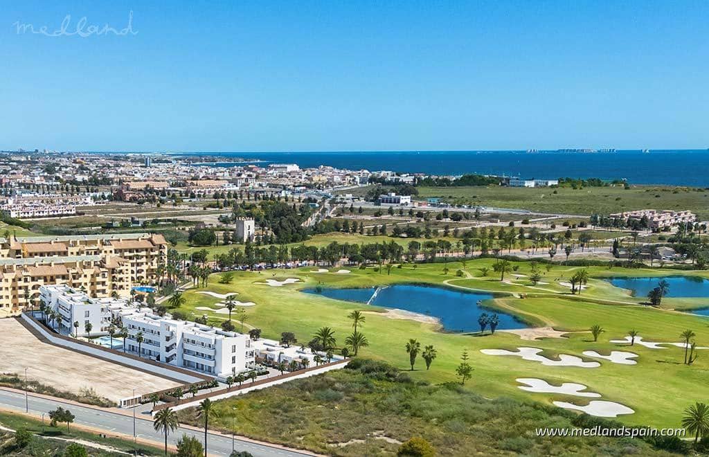 2 makuuhuone Huoneisto myytävänä paikassa Los Alcazares mukana uima-altaan 
autotalli - 299 000 € (Ref: 9308453)