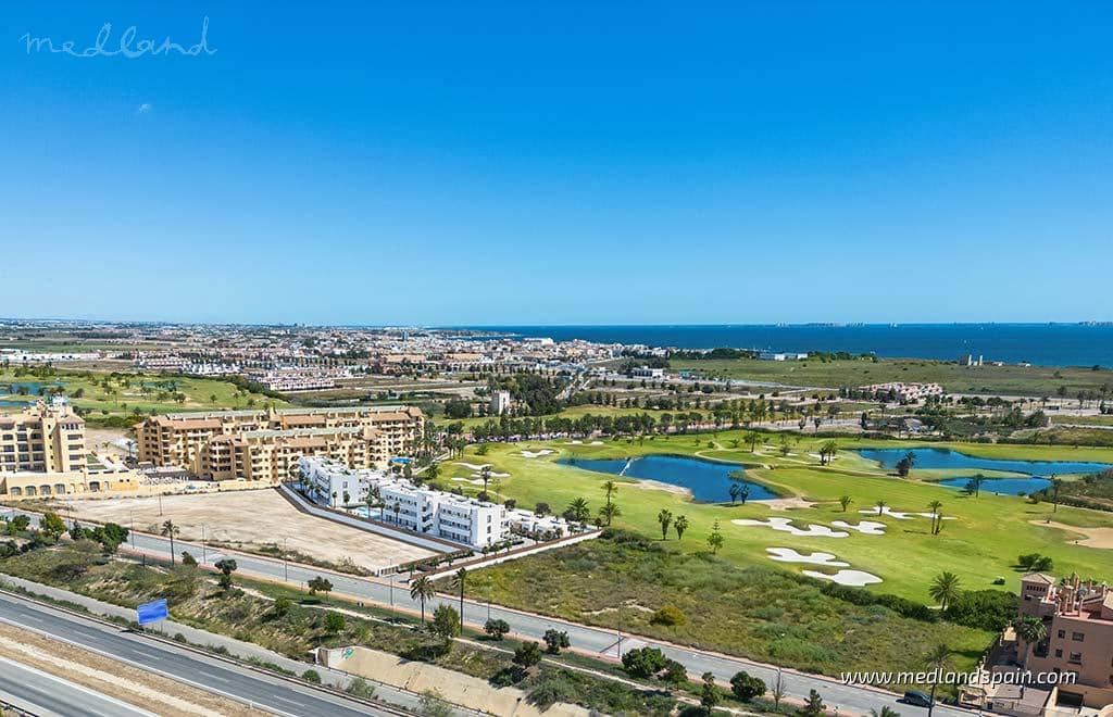 2 makuuhuone Huoneisto myytävänä paikassa Los Alcazares mukana uima-altaan 
autotalli - 299 000 € (Ref: 9308453)