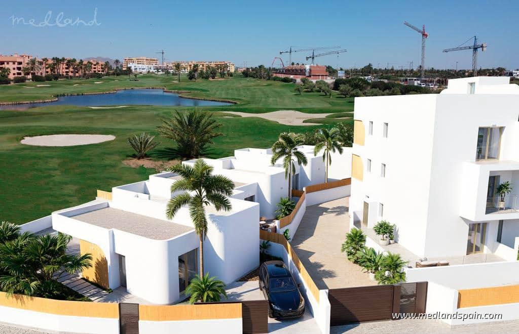 Apartamento de 3 habitaciones en Los Alcázares en venta con piscina garaje - 429.900 € (Ref: 9310806)